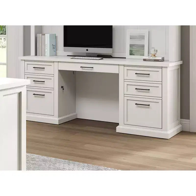 Crédence-bureau moderne en bois – Style exécutif, panneaux à rainures et languettes, ports USB