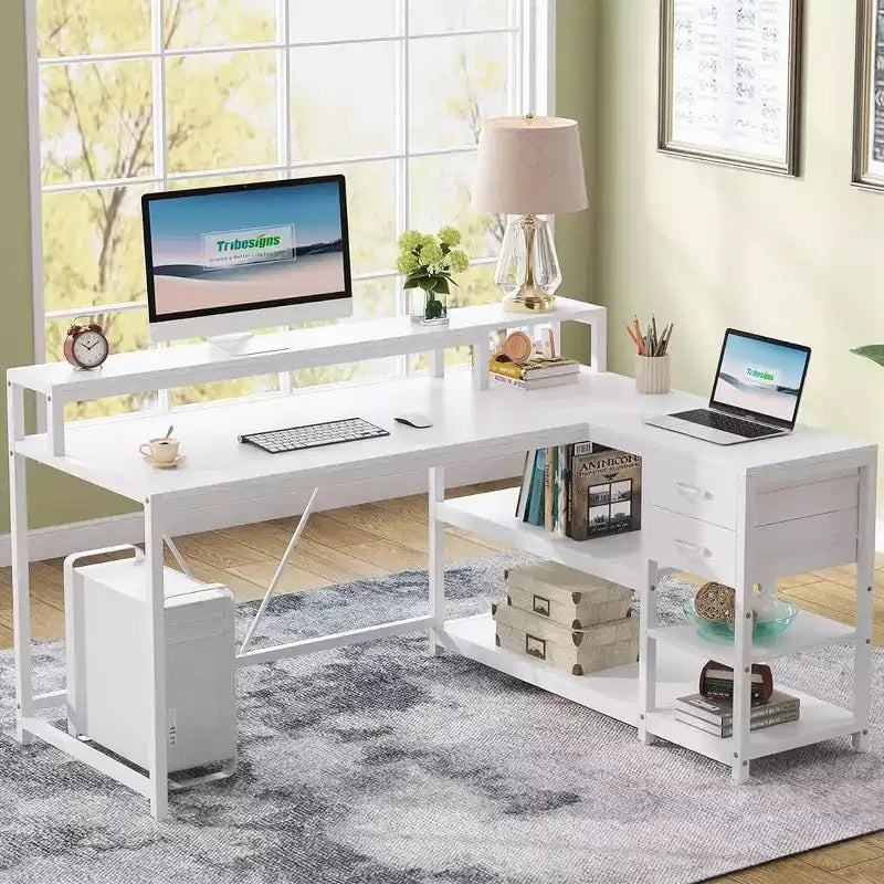 Bureau d'angle informatique