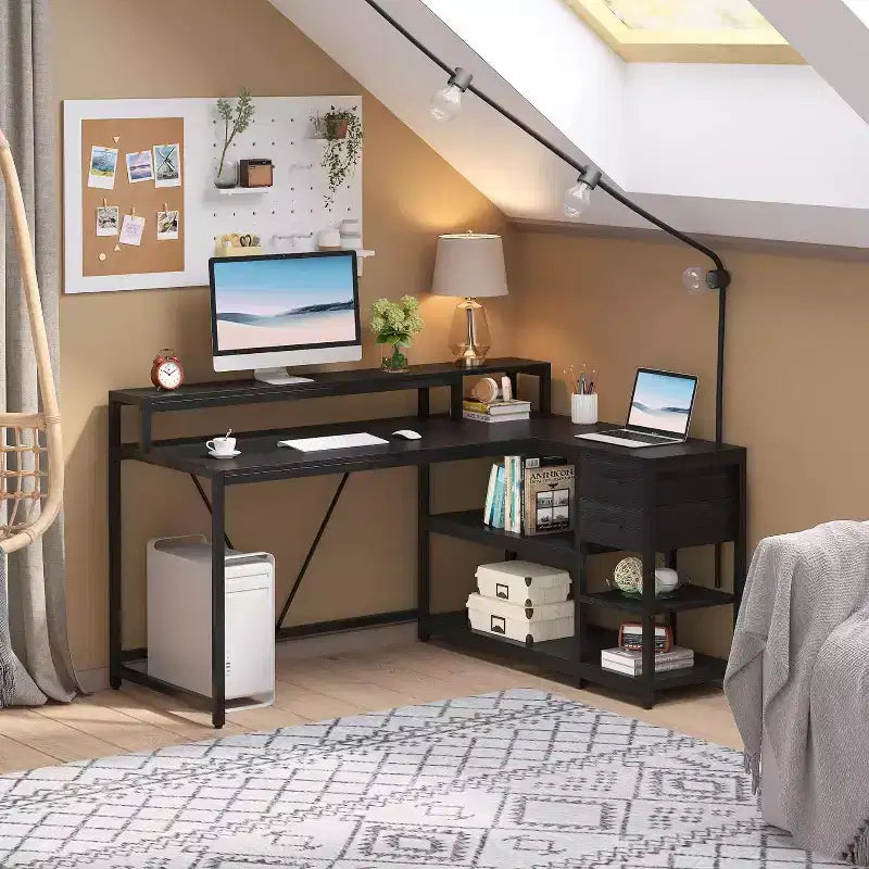 Bureau d'angle informatique