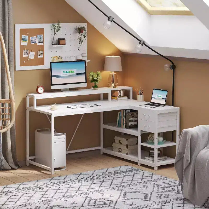 Bureau d'angle informatique