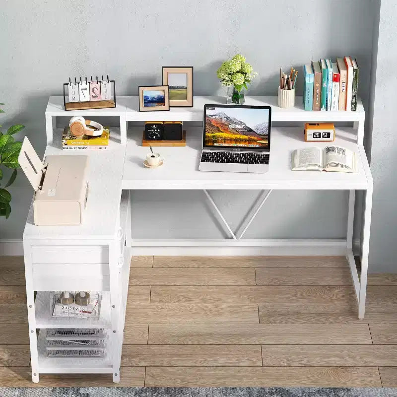 Bureau d'angle informatique