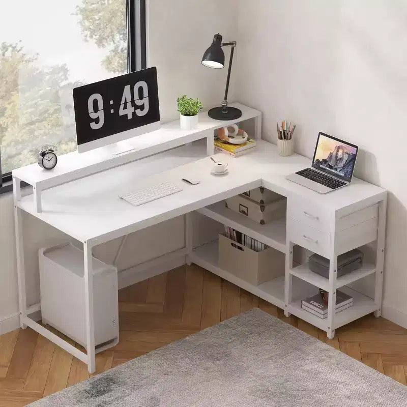 Bureau d'angle informatique